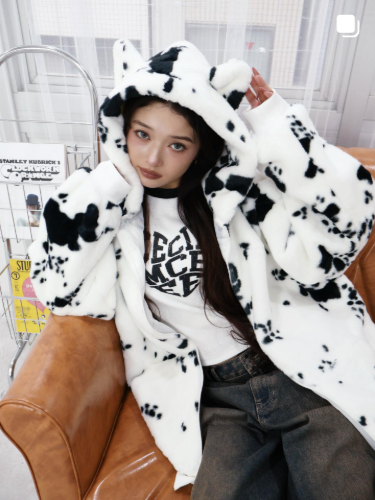 instagram@cecilmcbee_official