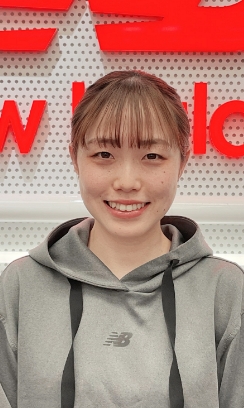 ニューバランスファクトリーストア 佐野店 店舗スタッフ 篠原